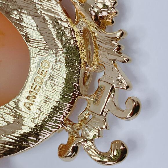 Amedeo Butterfly Lady Face Cameo Pendant Necklace Victorian Revival Brooch - Picture 10 of 15